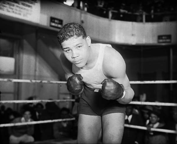  HistoricalFindings Photo: Joe Louis,Wearing Boxing