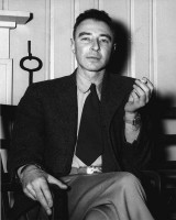 Robert_Oppenheimer_1946
